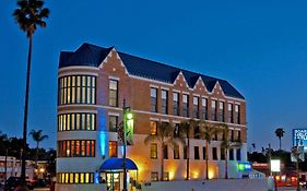 Century Park Hotel La (Adults Only)